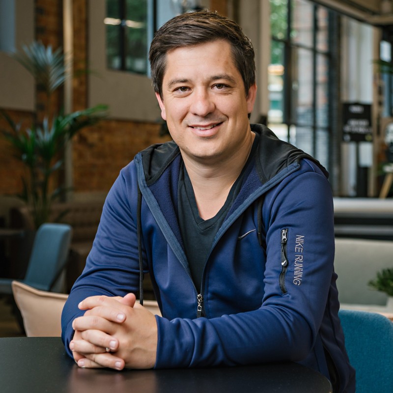 Profile pic - Isabelle Guis An image of Andrew Davies, the CMO of Paddle.